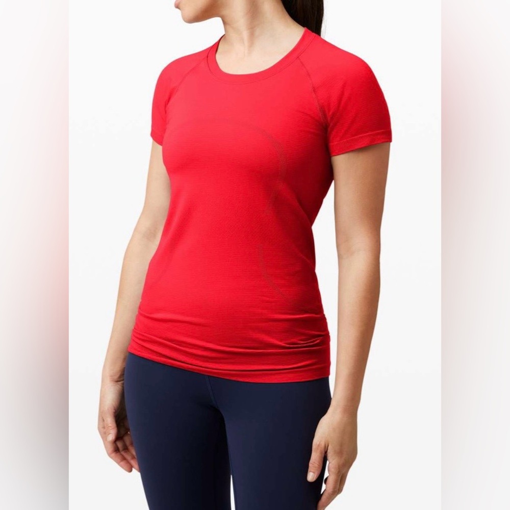 Lululemon NWT Swiftly Tech Short Sleeve 2.0 Red Hip Length Size 14